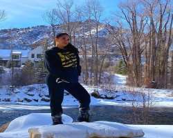 Ruiz loves traveling and spent the New Year eve of 2021 in Aspen, Colorado.
